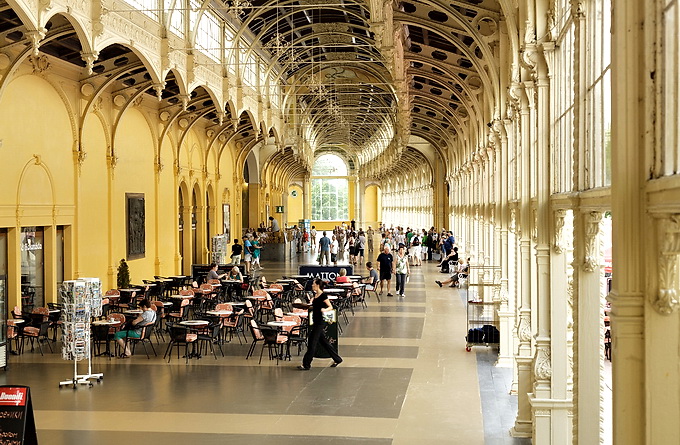 Blick in die Wandelhalle in Marienbad